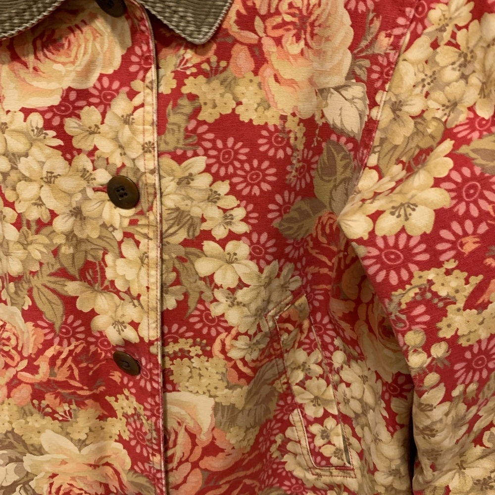 Vintage L.L. Bean Women's Red and Tan Floral Barn Coat - Picture 3 of 6